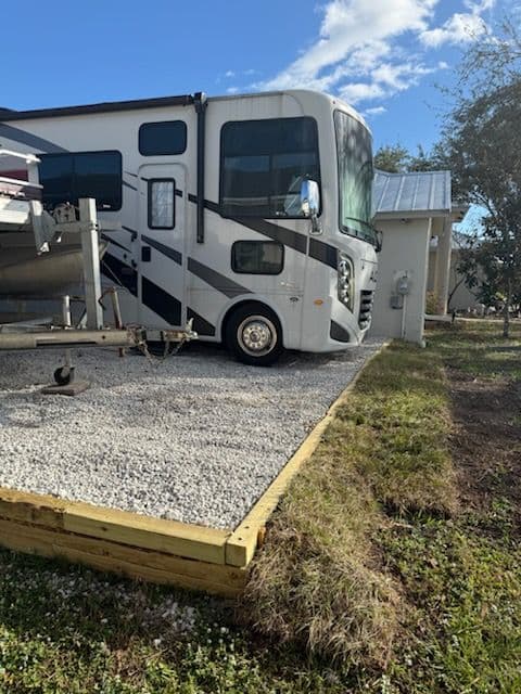 Gallery photos for Efficient Grading and Gravel Driveway Installation: Image #3